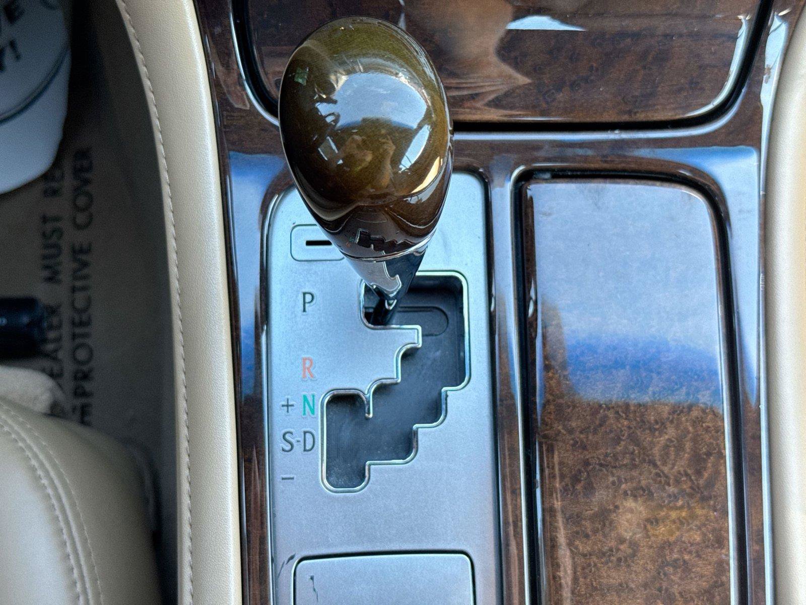 Used 2007 Lexus SC 430 Convertible RWD image 12