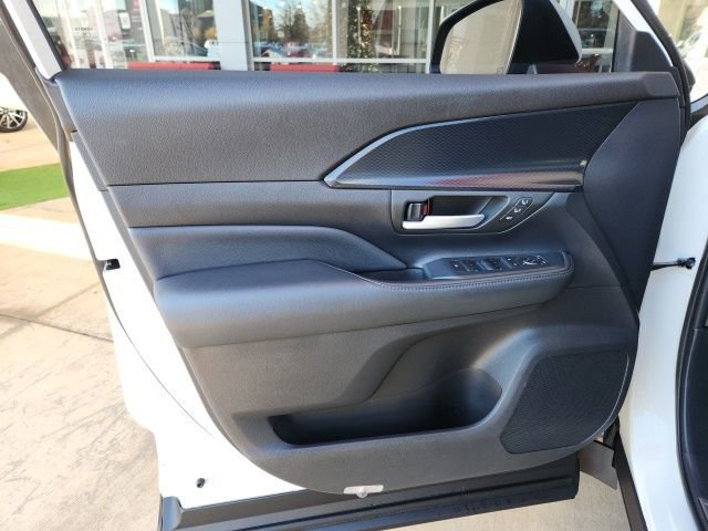 Used 2024 Toyota Grand Highlander AWD Hybrid image 14