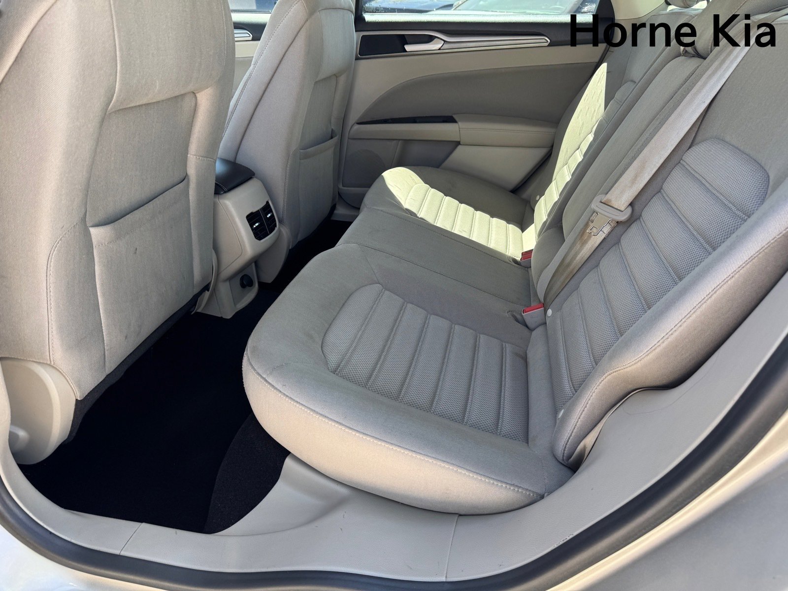 Used 2019 Ford Fusion SE image 13