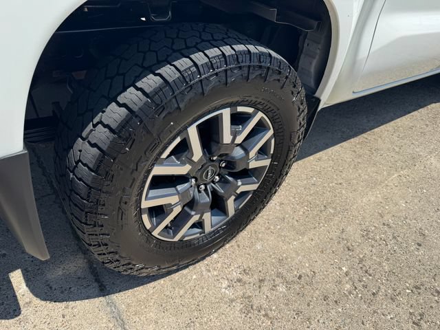 Used 2023 Nissan Frontier SV w/ SV Convenience Package AWD/4WD image 23