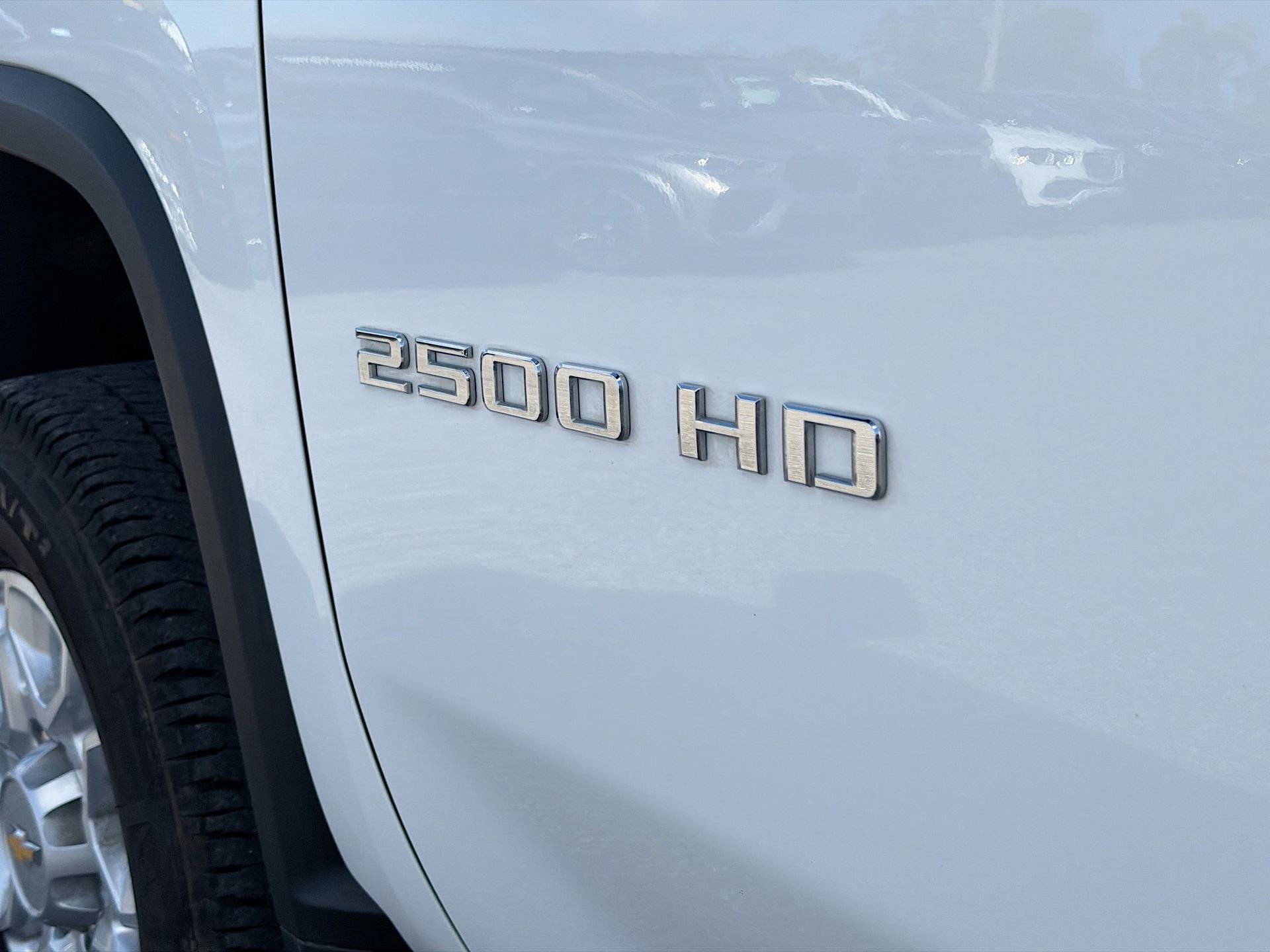 Used 2025 Chevrolet Silverado 2500 LTZ w/ LTZ Convenience Package image 47