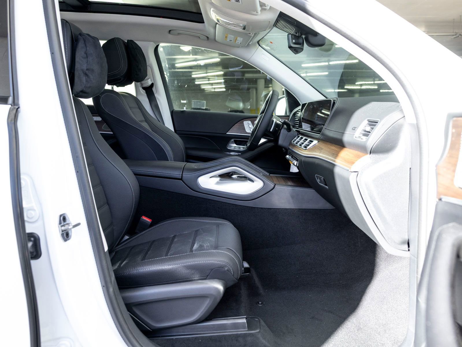 New 2026 Mercedes-Benz GLS 450 4MATIC image 27