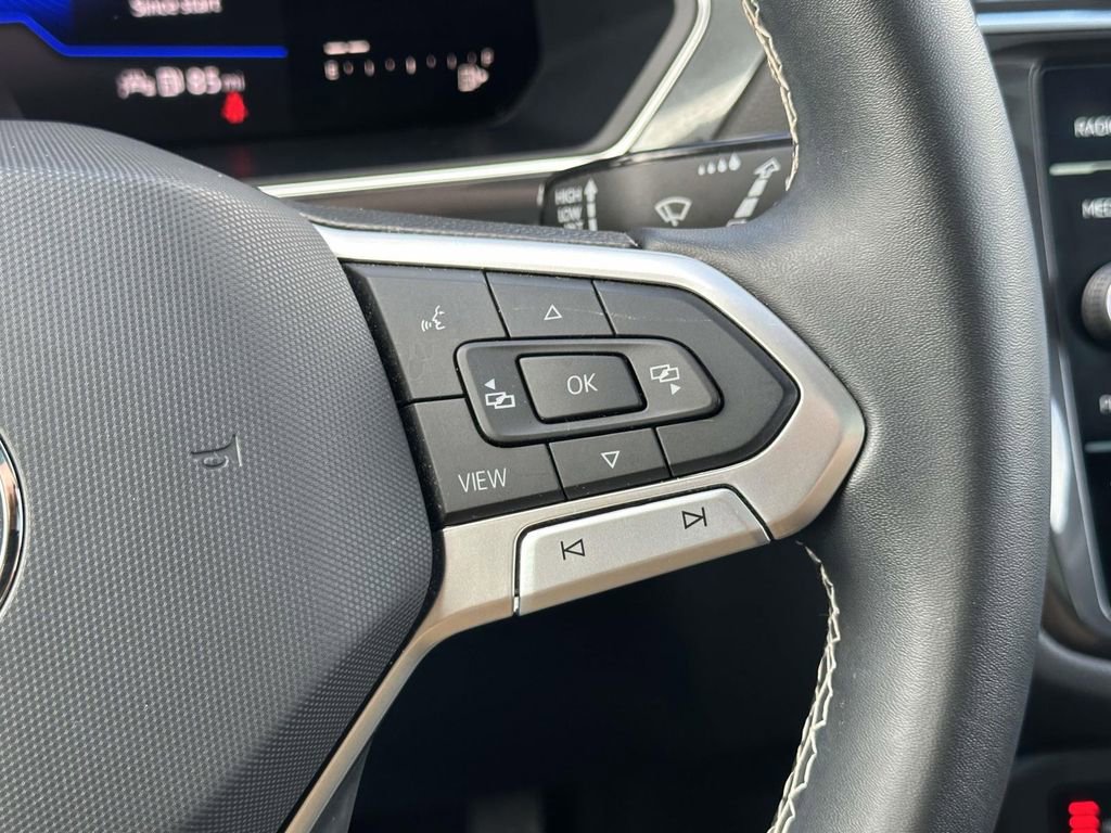 Certified 2023 Volkswagen Tiguan SE w/ Panoramic Sunroof Package image 26