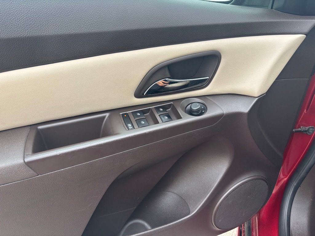 Used 2012 Chevrolet Cruze LT w/ RS Package FWD image 15