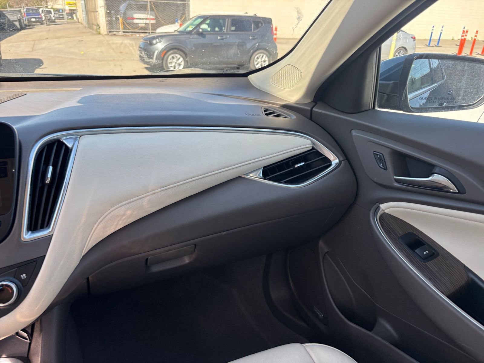 Used 2024 Chevrolet Malibu LT image 39