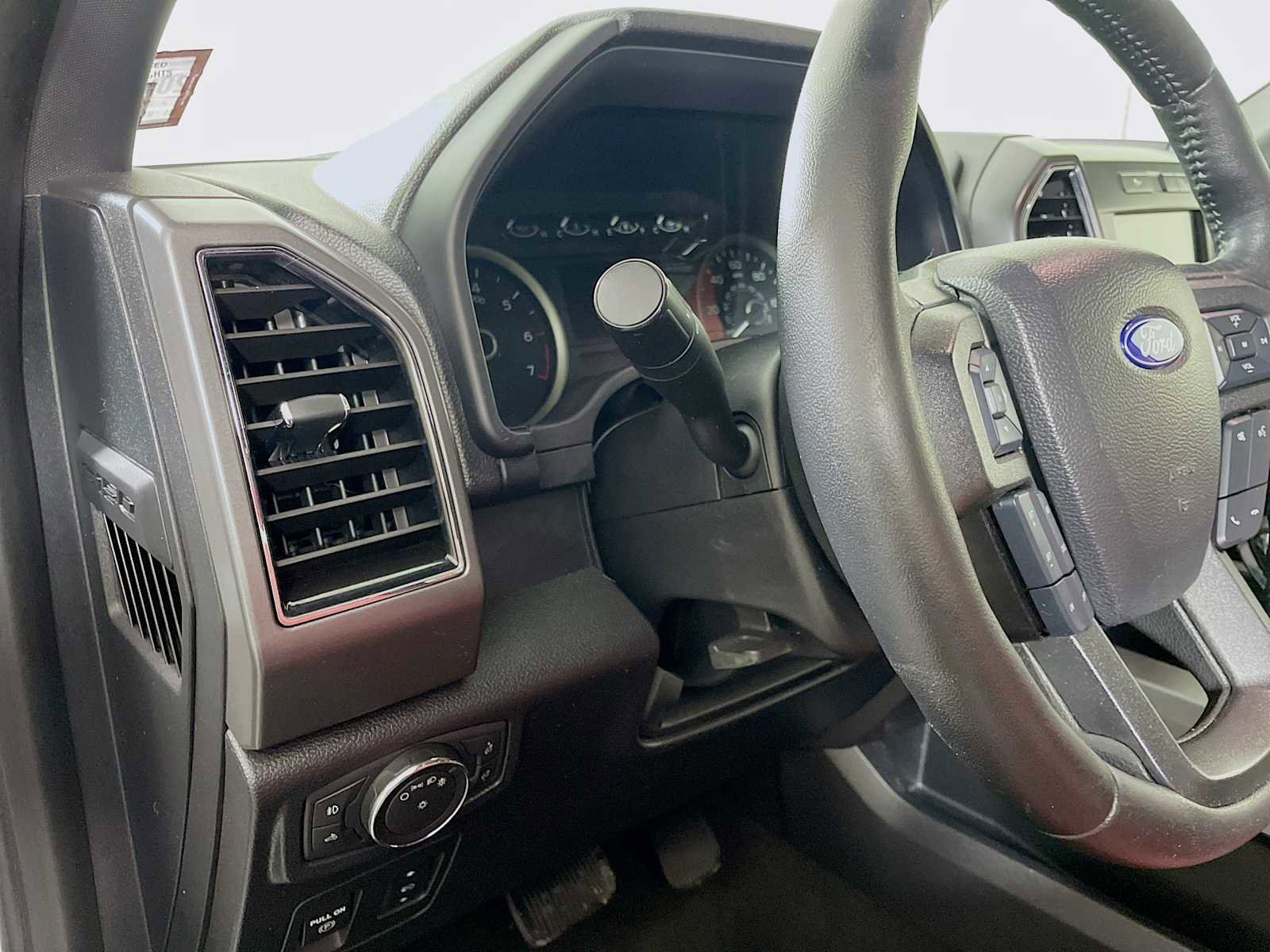 Used 2019 Ford F150 XLT w/ Equipment Group 302A Luxury image 8