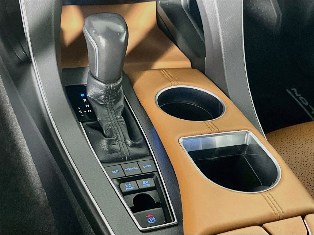 Used 2020 Toyota Avalon Limited w/ Advanced Safety Package FWD image 21