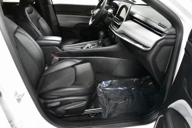 Used 2024 Jeep Compass Latitude image 14