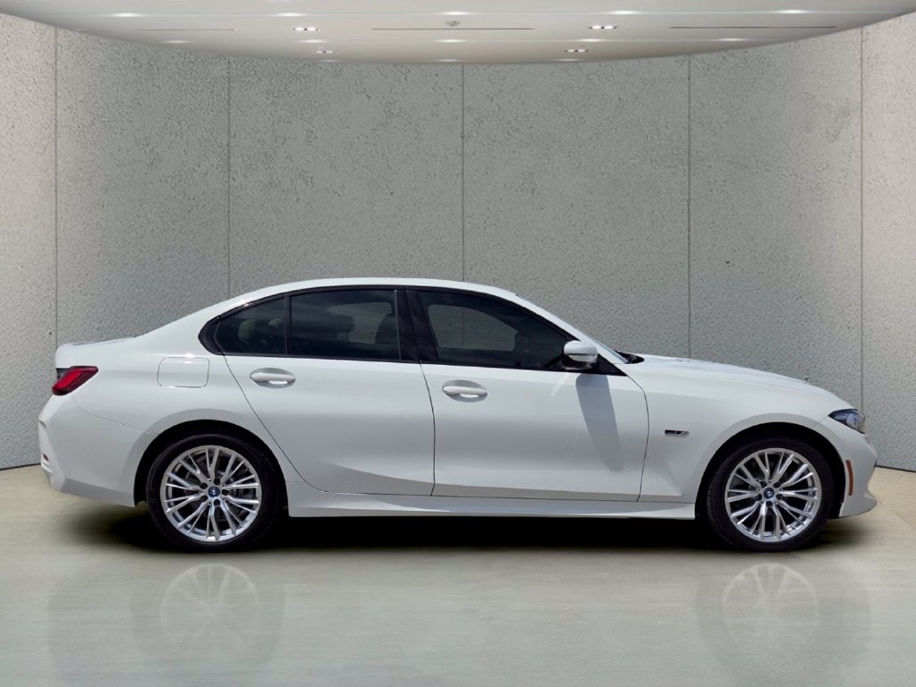 Used 2023 BMW 330e w/ Driving Assistance Package RWD image 3