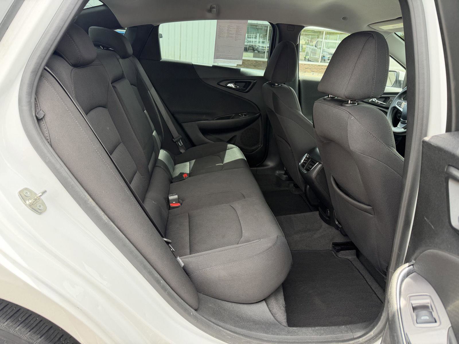 Used 2019 Chevrolet Malibu LT FWD image 18
