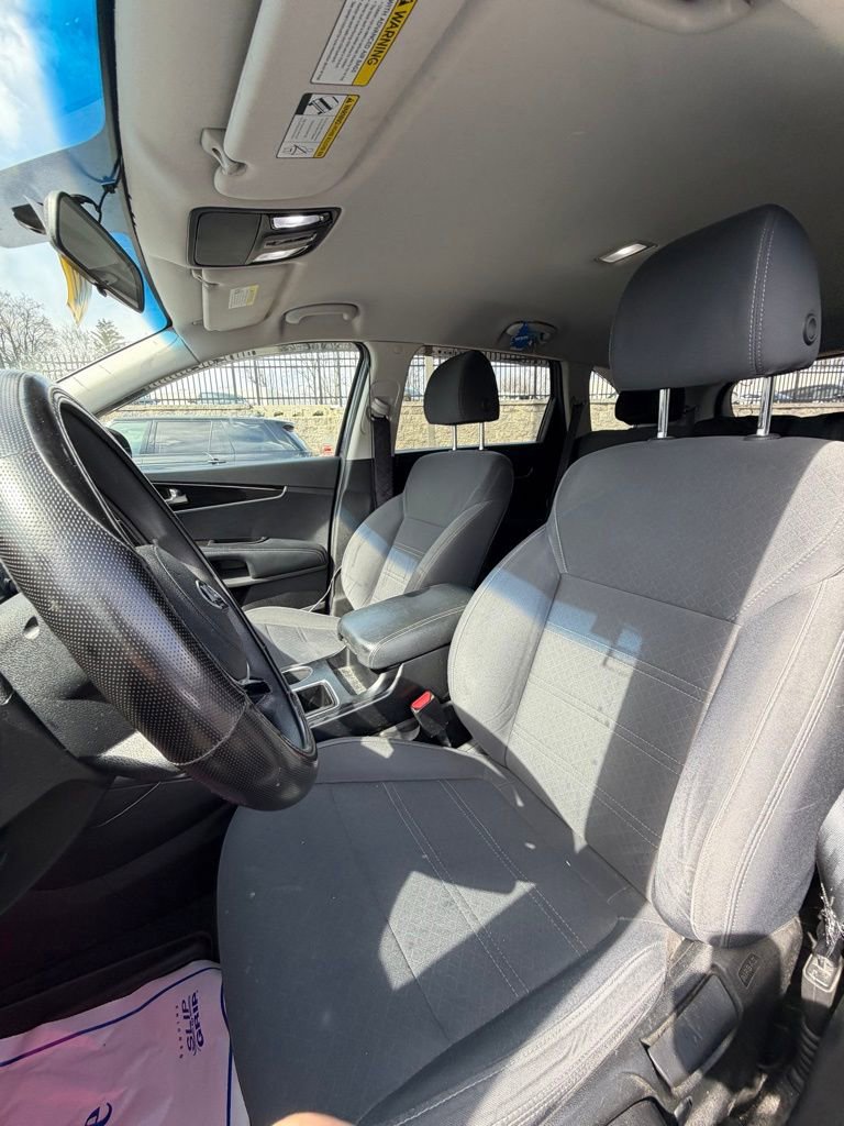 Used 2019 Kia Sorento LX image 8