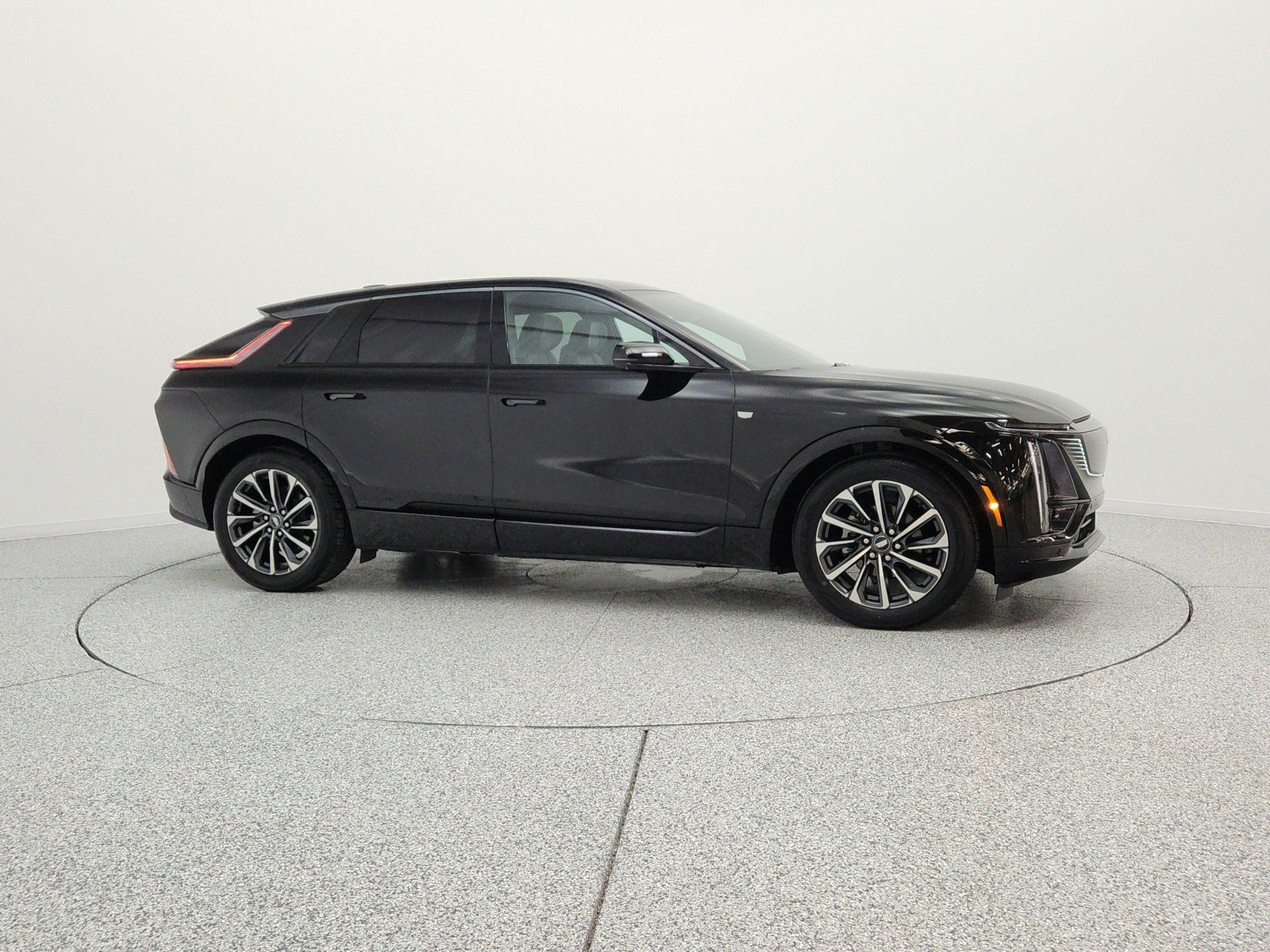 Used 2024 Cadillac Lyriq Sport RWD image 4