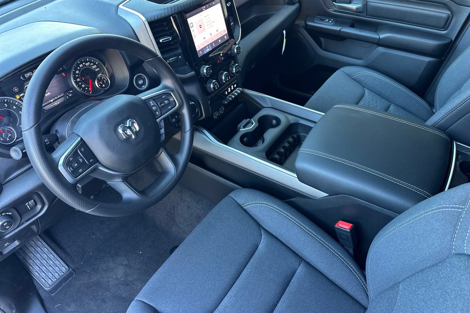 New 2026 RAM 1500 Express AWD/4WD image 9