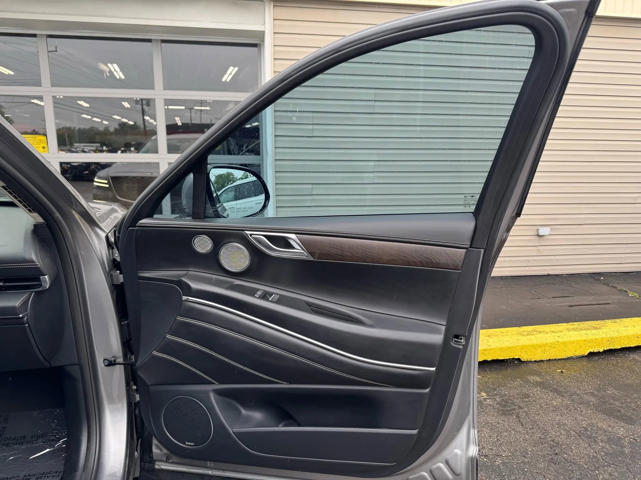 Used 2023 Genesis GV80 3.5T w/ Advanced Package image 29