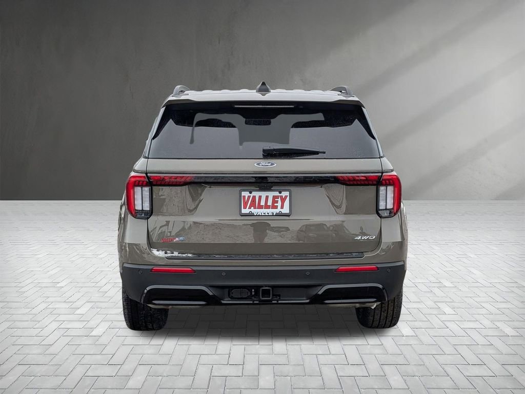 New 2026 Ford Explorer ST-Line w/ ST-Line Street Pack image 8