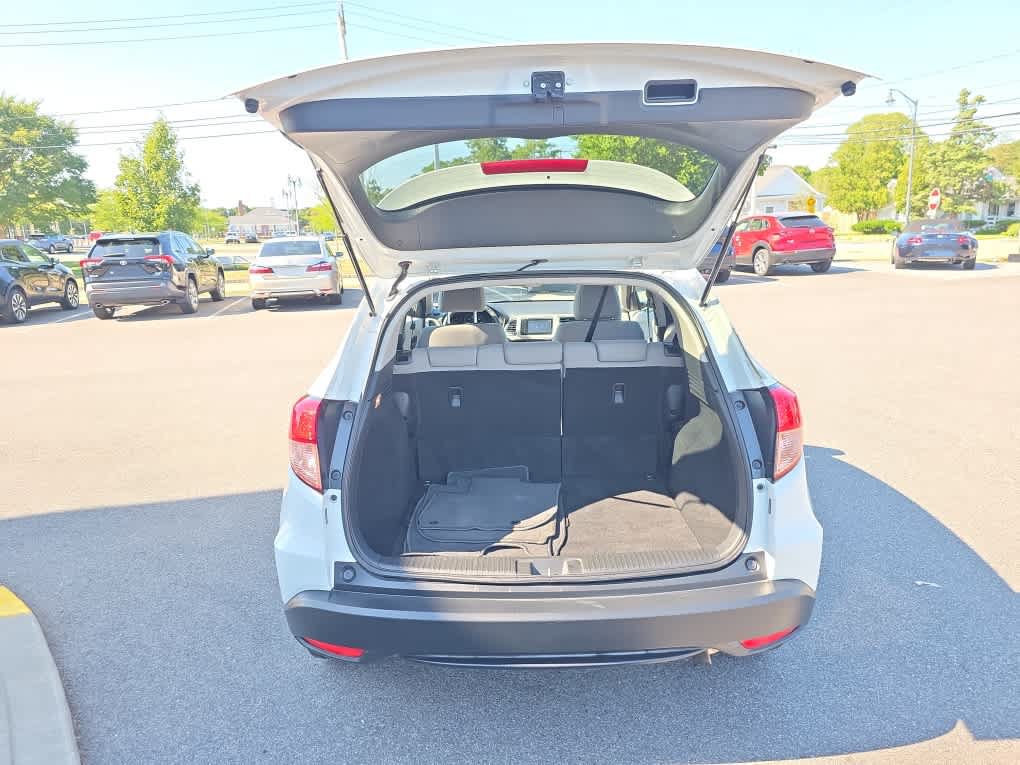 Used 2018 Honda HR-V EX image 31