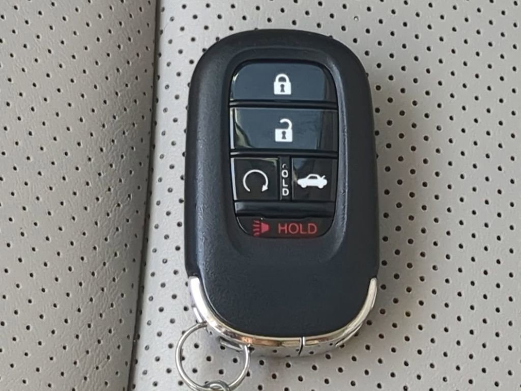 Used 2024 Honda Accord EX-L image 25