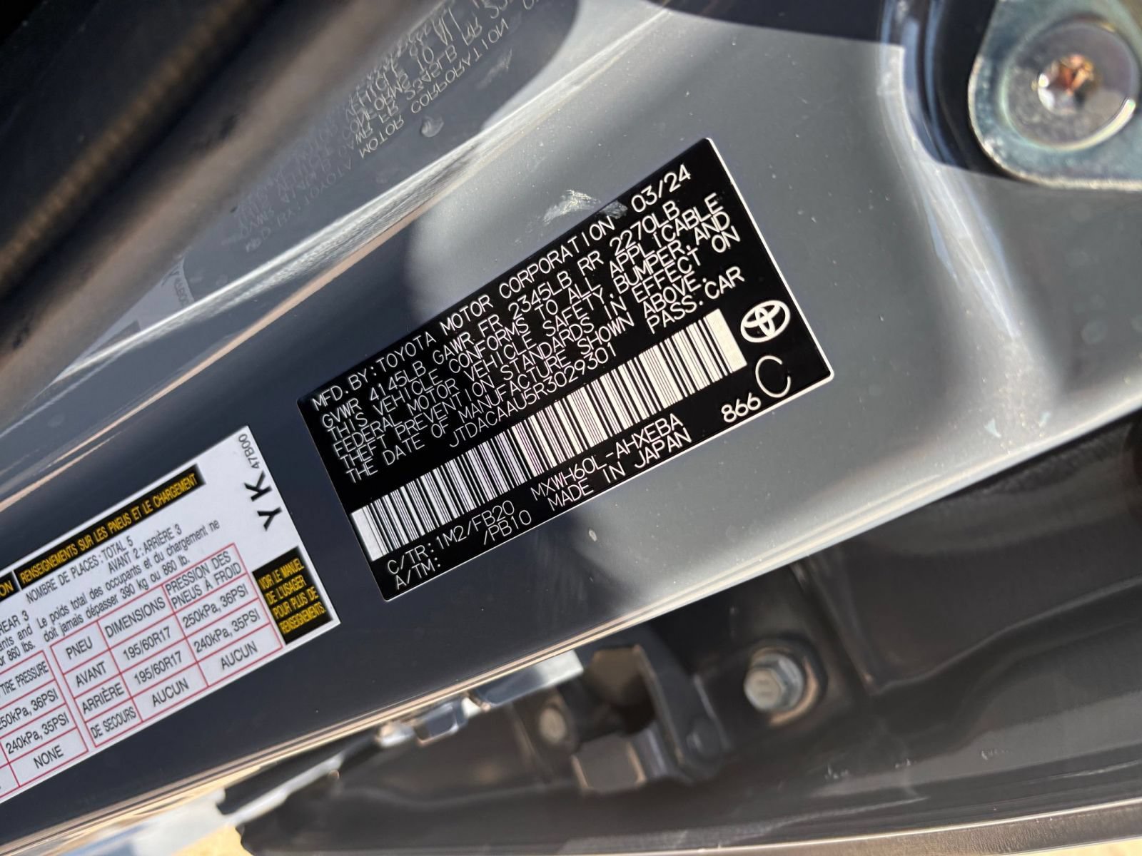 Used 2024 Toyota Prius LE FWD image 27