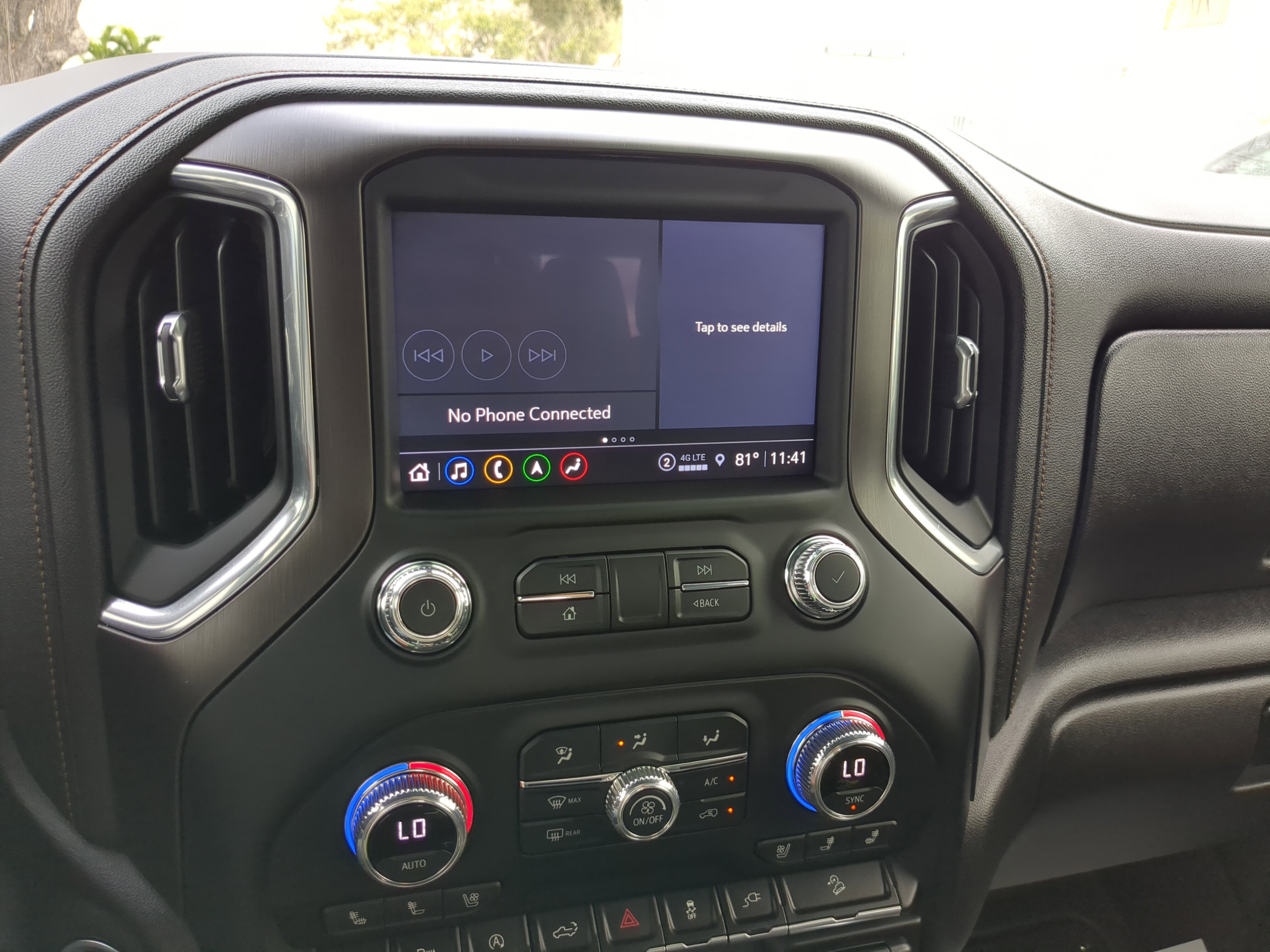 Certified 2022 GMC Sierra 1500 AT4 w/ AT4 Premium Package image 26