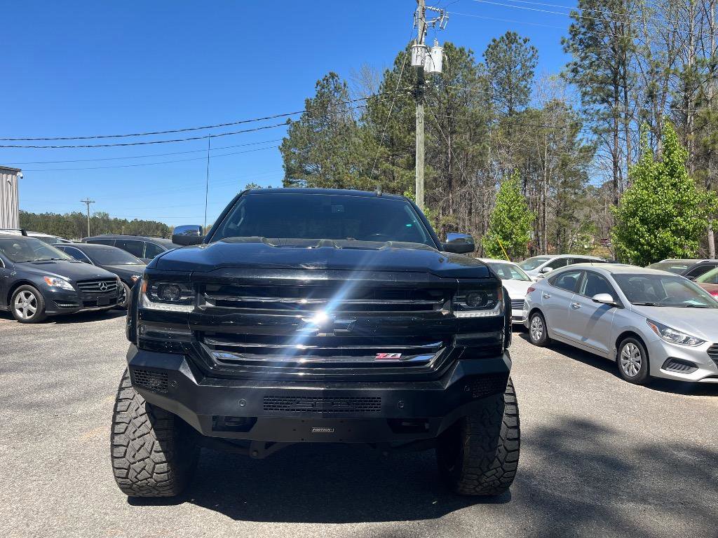 Used 2017 Chevrolet Silverado 1500 LTZ Z71 w/ LTZ Plus Package AWD/4WD image 3