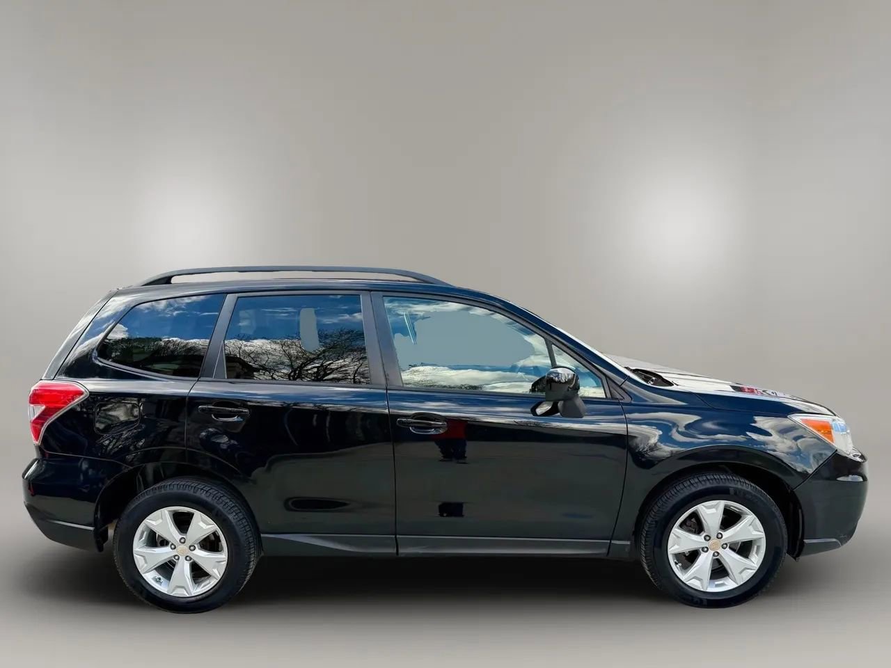Used 2015 Subaru Forester 2.5i Premium w/ Popular Package #1 AWD/4WD image 8