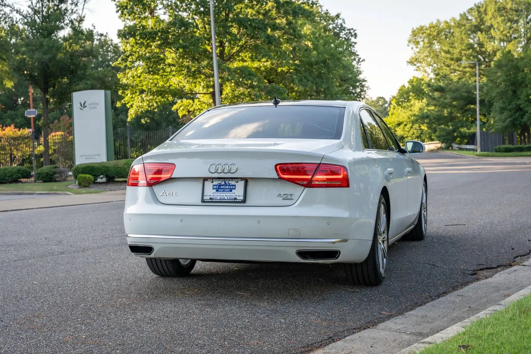 Used 2014 Audi A8 L 4.0T AWD/4WD image 6