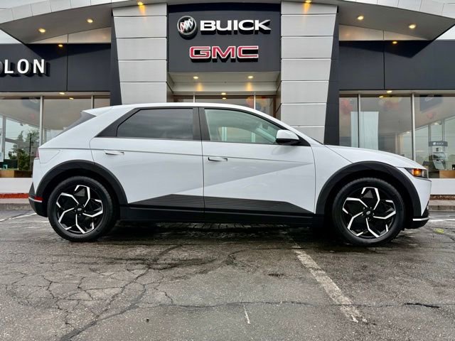 Used 2024 Hyundai Ioniq 5 SE image 2