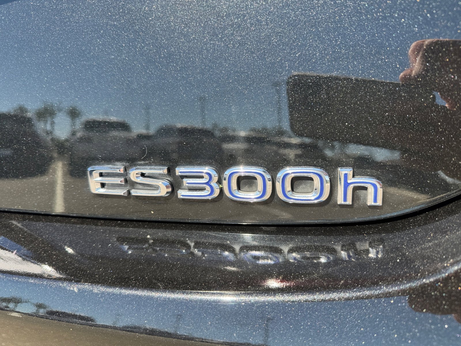 Used 2019 Lexus ES 300h w/ Luxury Package image 23