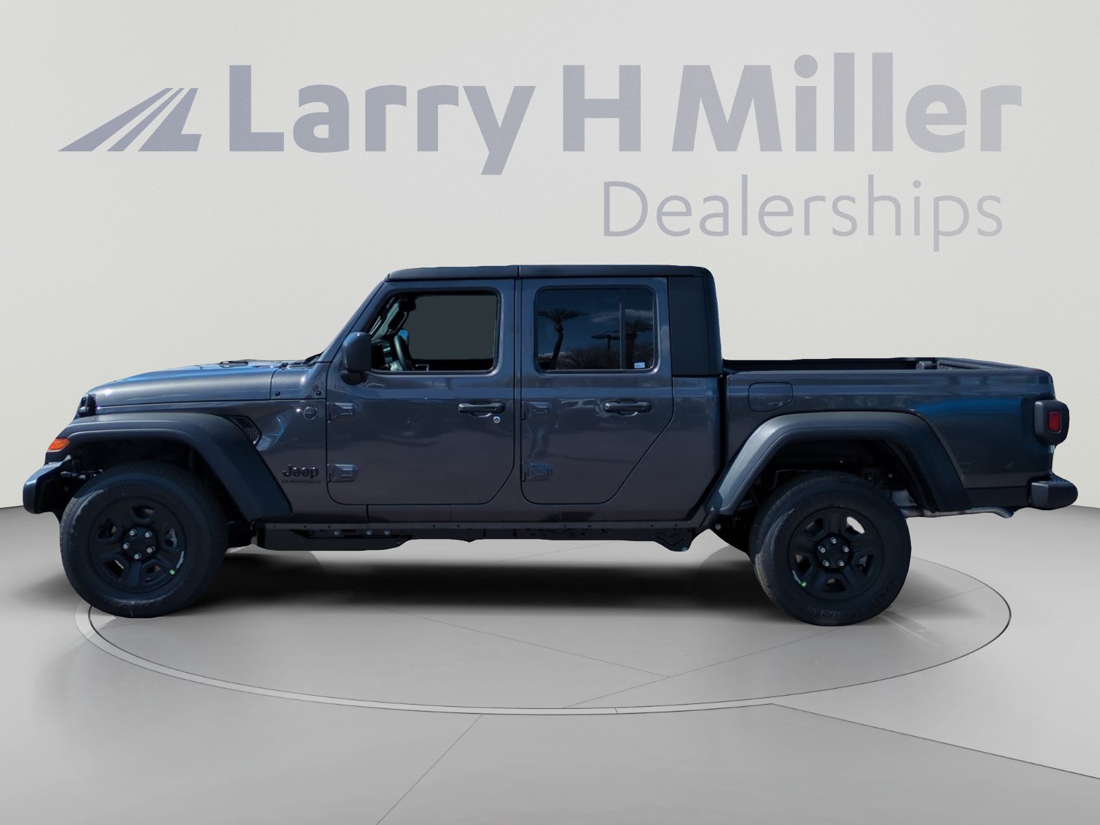 New 2026 Jeep Gladiator Sport AWD/4WD image 2