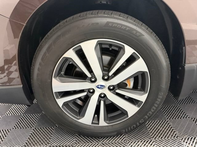 Used 2019 Subaru Outback 3.6R Limited AWD/4WD image 46