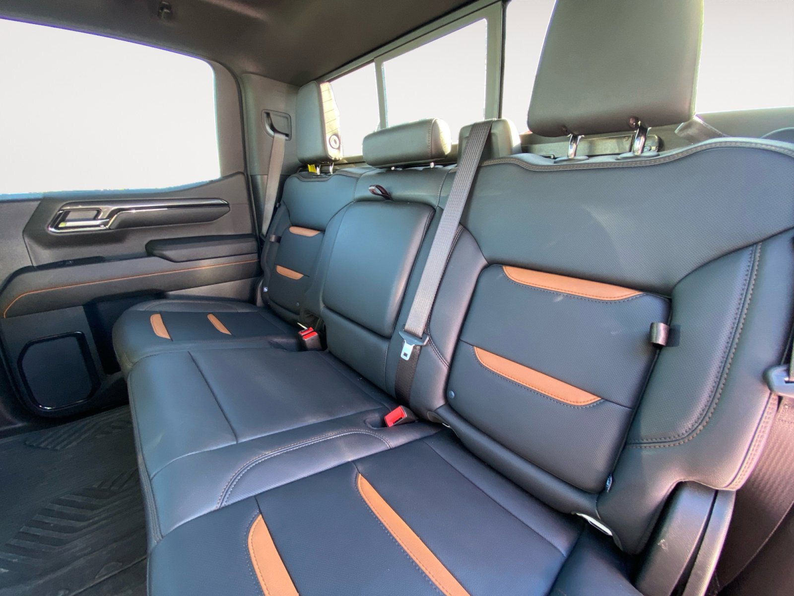 Used 2024 GMC Sierra 1500 AT4 w/ Technology Package image 24