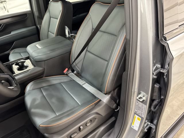 New 2026 GMC Yukon XL AT4 w/ LPO, Floor Liner Package AWD/4WD image 19