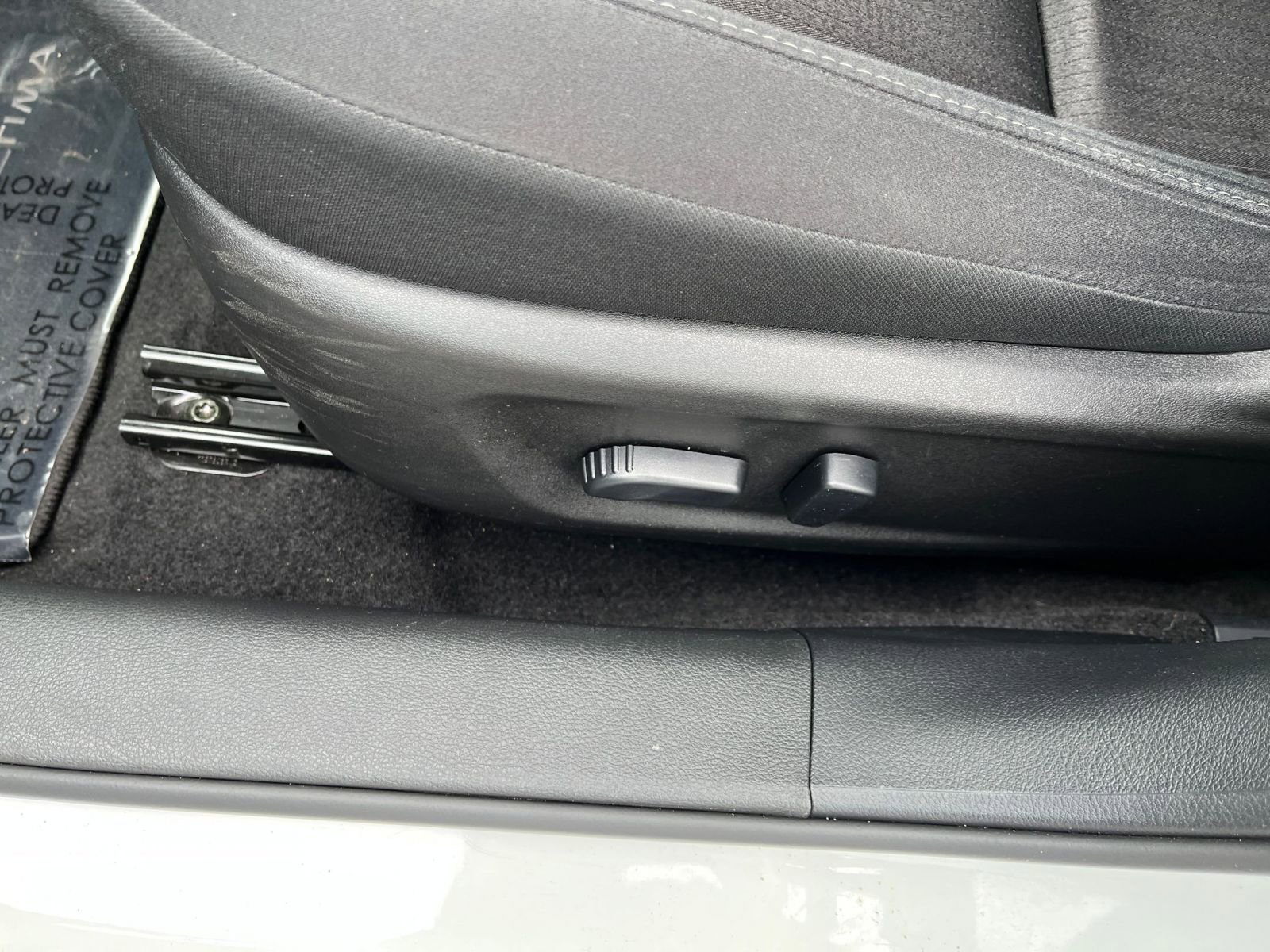 Used 2025 Nissan Altima 2.5 SV image 23