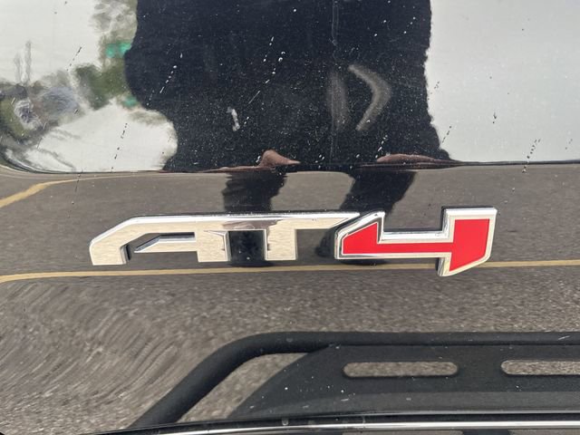 Used 2024 GMC Sierra 1500 AT4 w/ Technology Package image 32