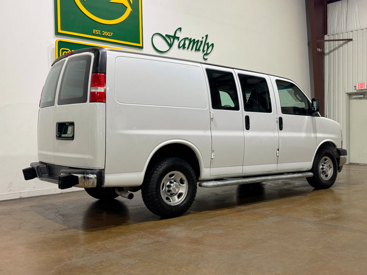 Used 2019 Chevrolet Express 2500 w/ Driver Convenience Package image 7