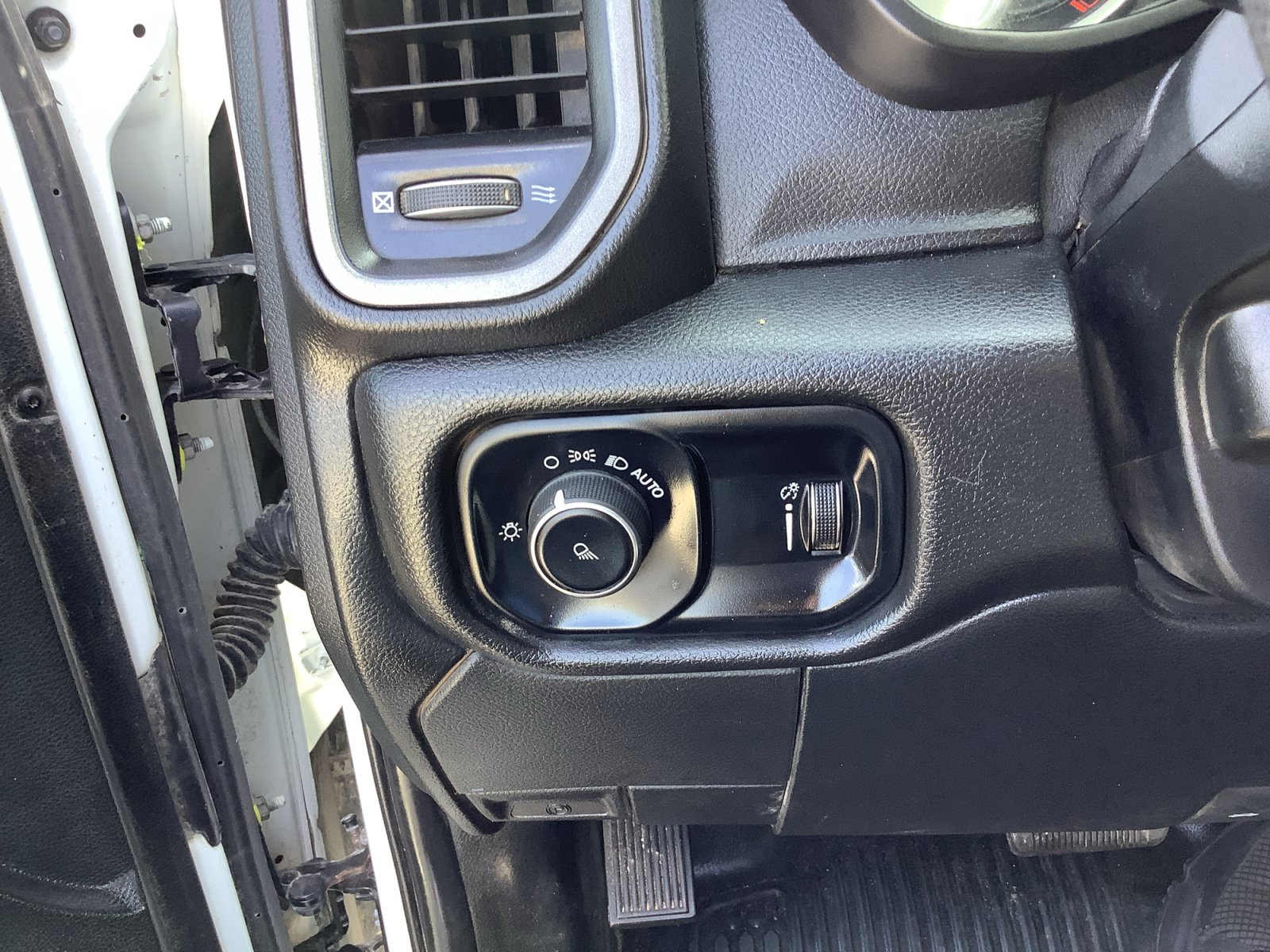 Used 2023 RAM 5500 Tradesman AWD/4WD image 18