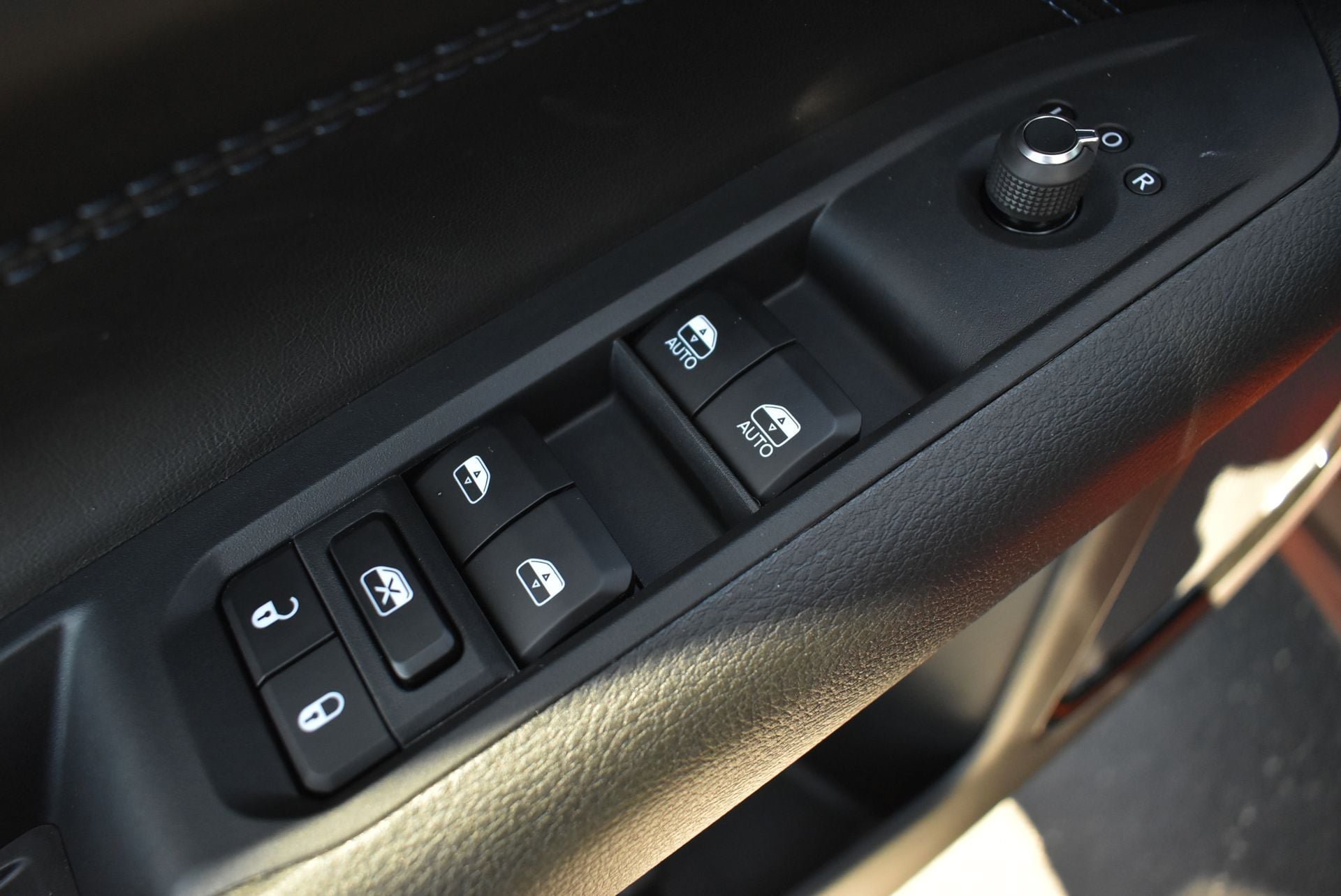 New 2026 Jeep Compass Latitude image 13