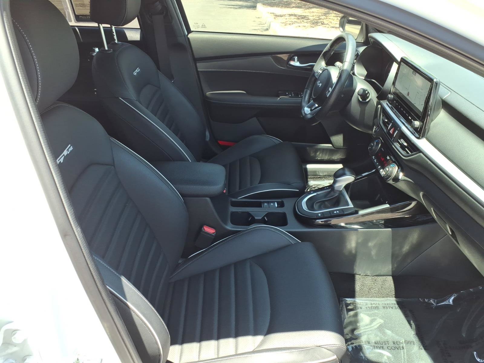 Used 2022 Kia Forte GT-Line w/ GT-Line Premium Package FWD image 9