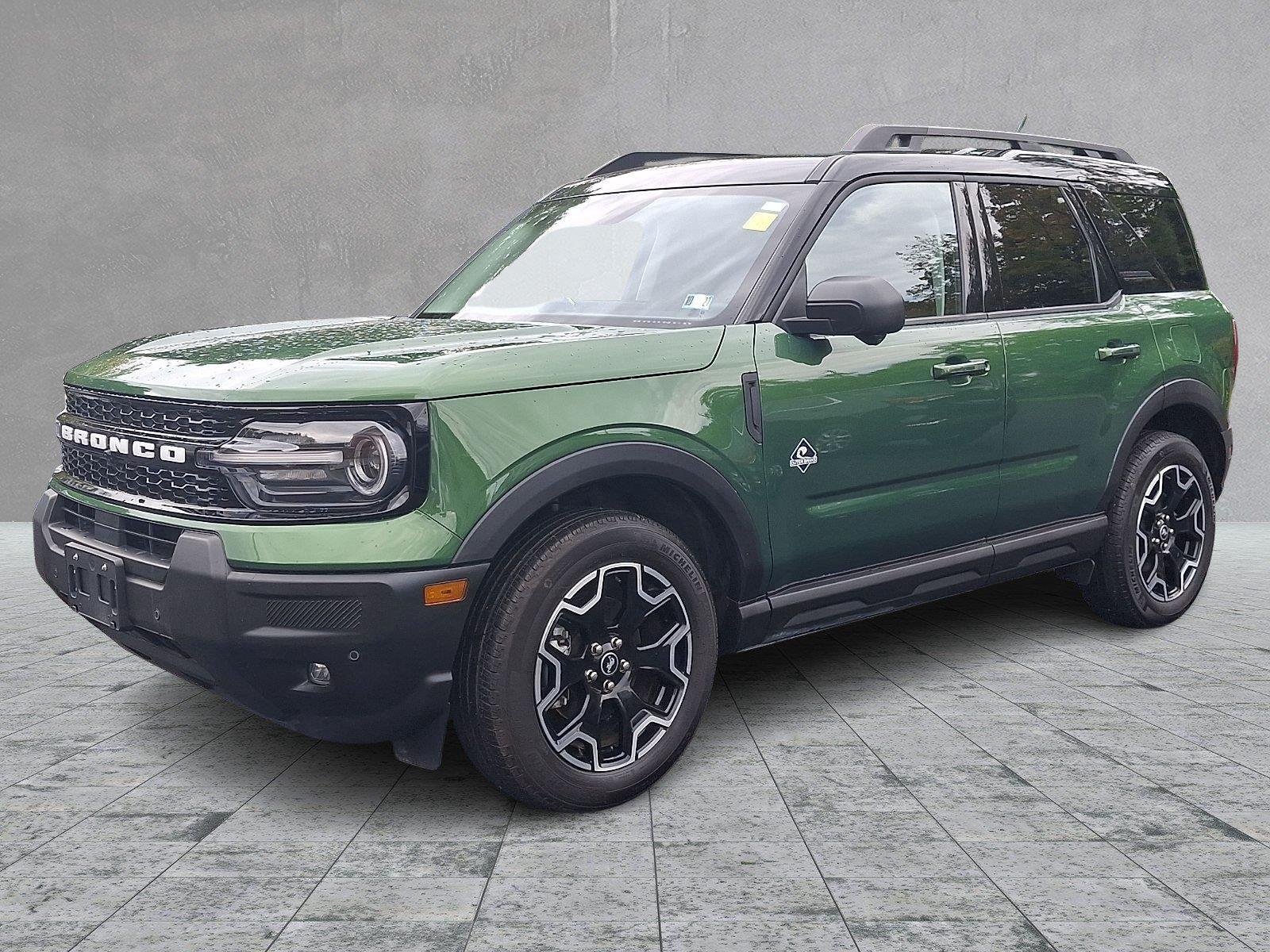 Used 2025 Ford Bronco Sport Outer Banks w/ Outer Banks Tech Package+ AWD/4WD image 3