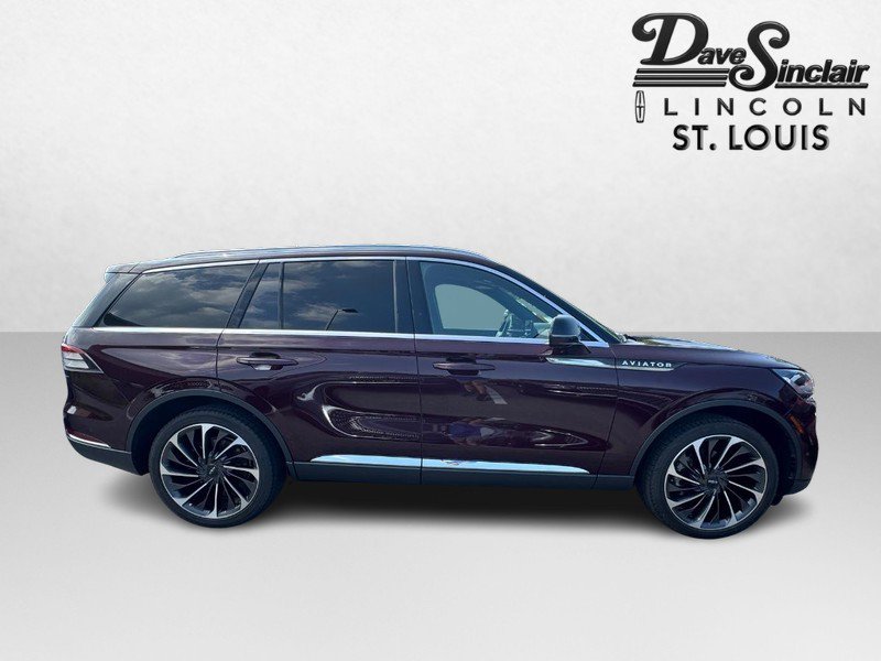 Certified 2022 Lincoln Aviator Reserve w/ Equipment Group 201A image 4