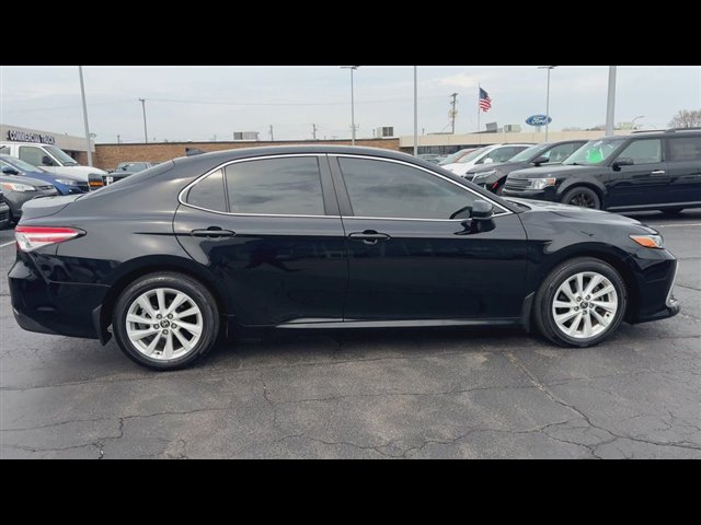 Used 2023 Toyota Camry LE FWD image 9