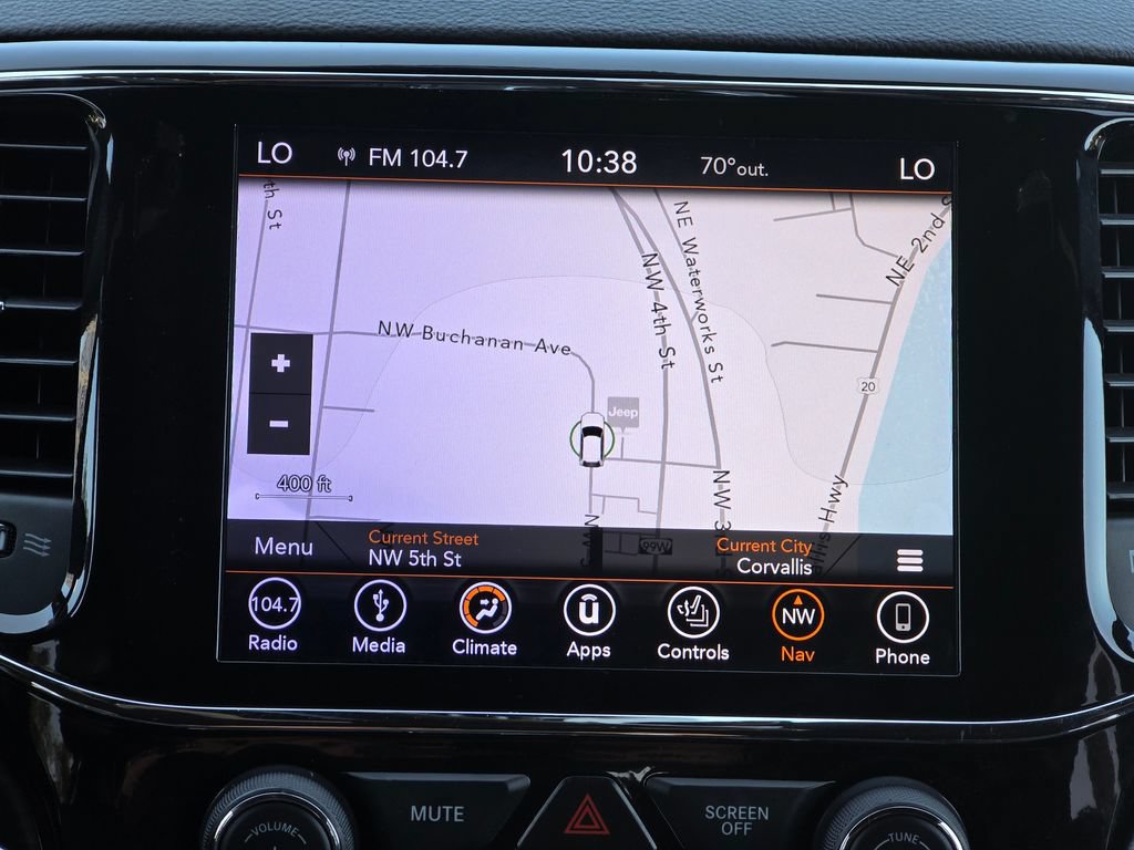 Used 2019 Jeep Grand Cherokee Limited AWD/4WD image 13