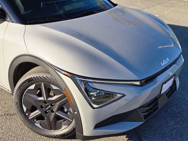 New 2025 Kia EV6 Light image 3