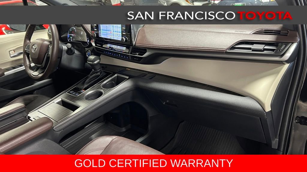 Certified 2022 Toyota Sienna Platinum image 25