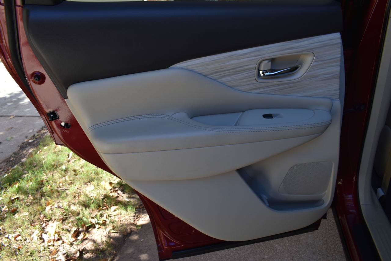 Used 2018 Nissan Murano Platinum AWD/4WD image 35