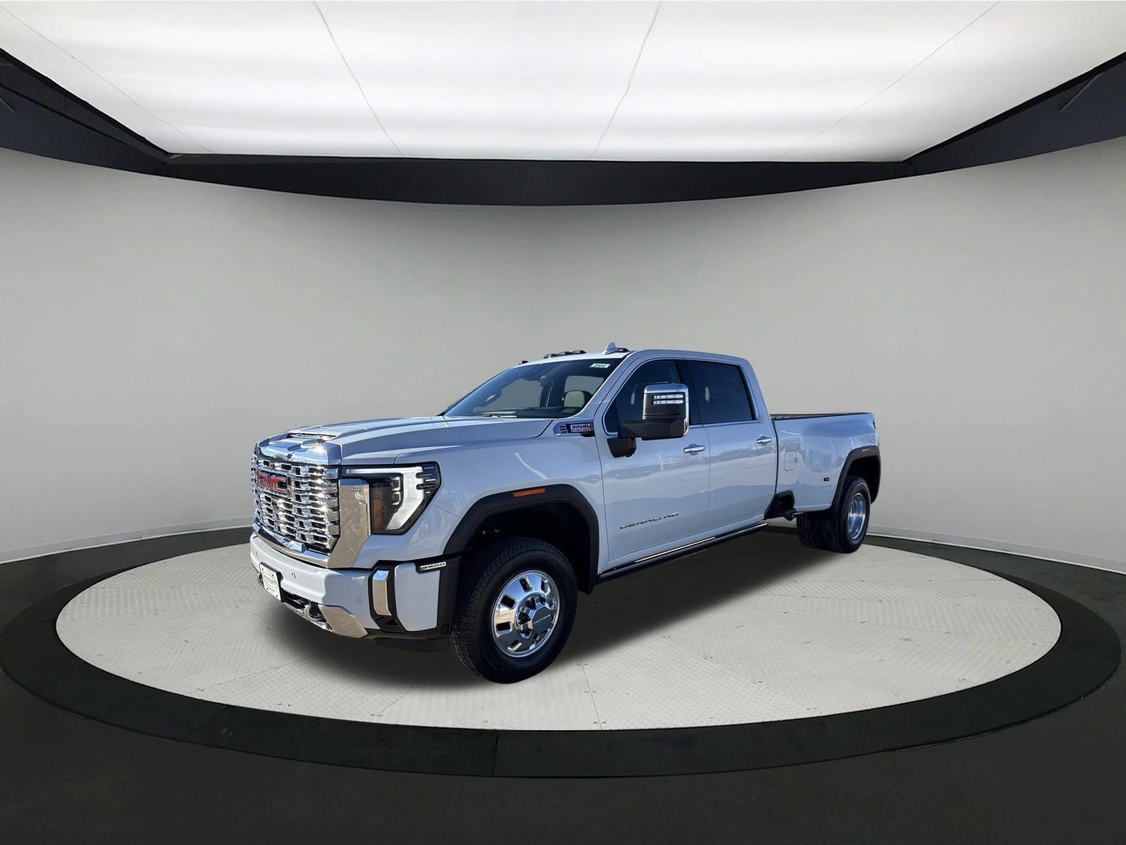 New 2026 GMC Sierra 3500 Denali w/ Denali Reserve Package image 3