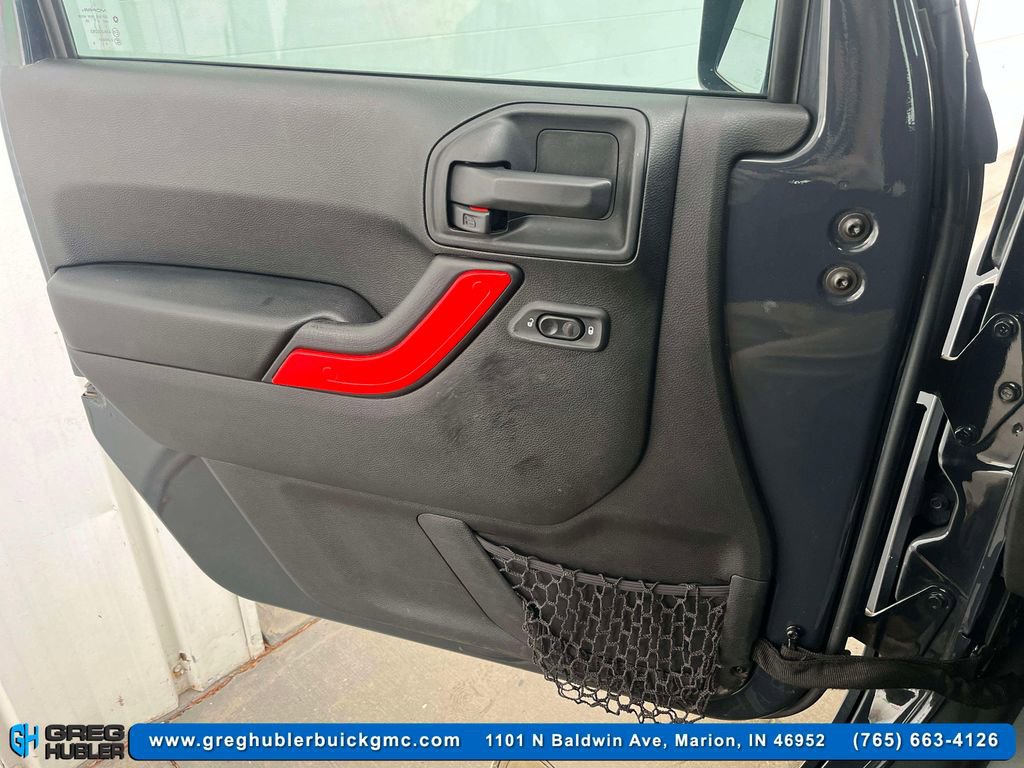 Used 2017 Jeep Wrangler Rubicon w/ Power Convenience Group image 18
