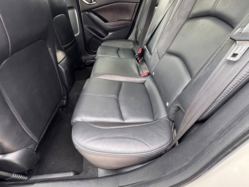 Used 2017 MAZDA MAZDA3 Touring FWD image 21
