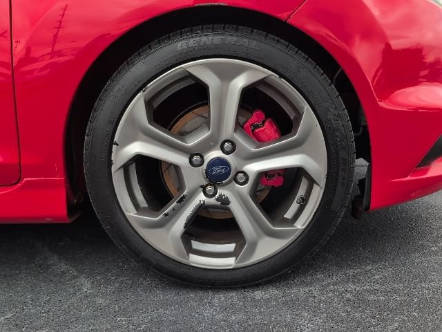 Used 2015 Ford Fiesta ST w/ ST Recaro Package FWD image 9