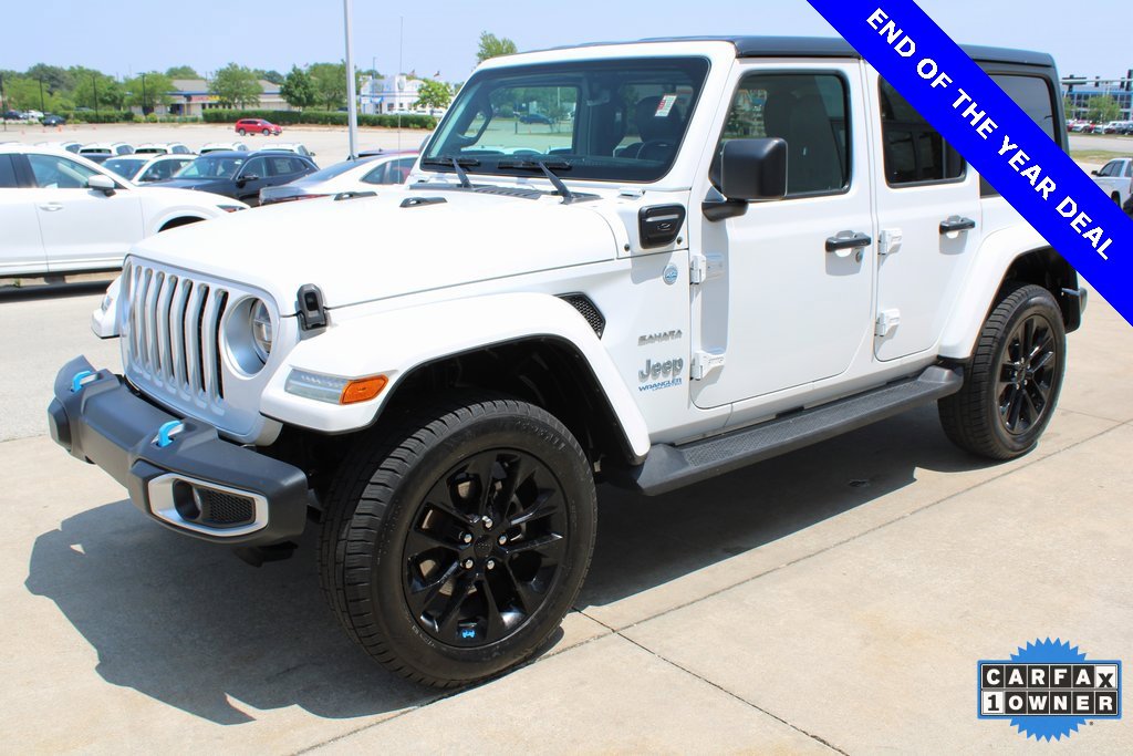 Used 2022 Jeep Wrangler Unlimited Sahara w/ Cold Weather Group image 3